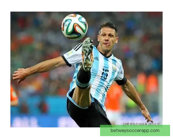 穆里奇关键时刻挺身而出成功拯救德米凯利斯全程回顾